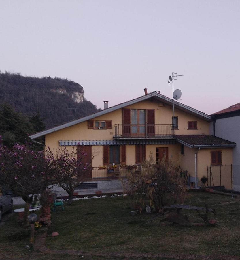 Casa Relax Apartment Laveno-Mombello Exterior photo