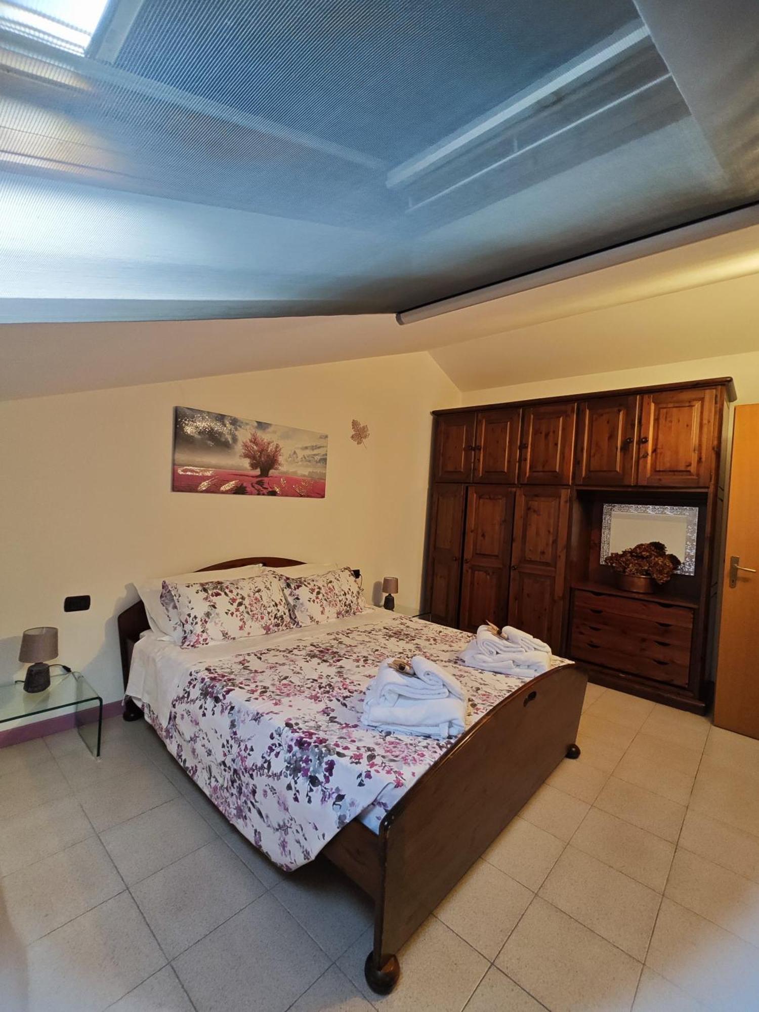 Casa Relax Apartment Laveno-Mombello Exterior photo